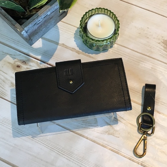 Madewell Handbags - Just In – Madewell Post wallet & Key Fob